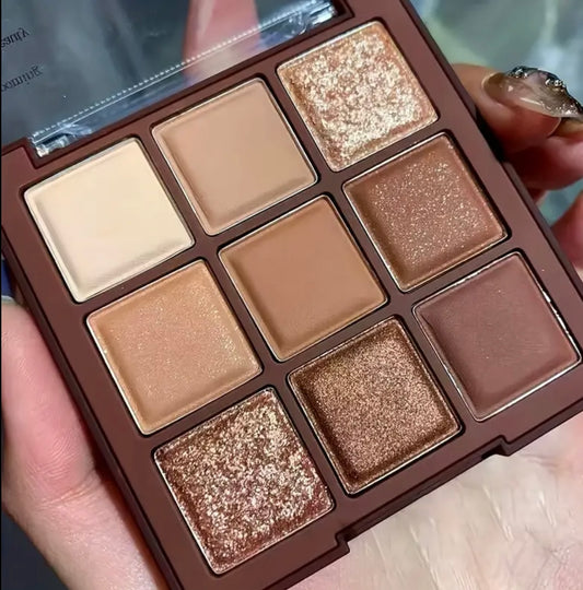 Paleta de sombras com 9 tons chocolate MSMEESHU