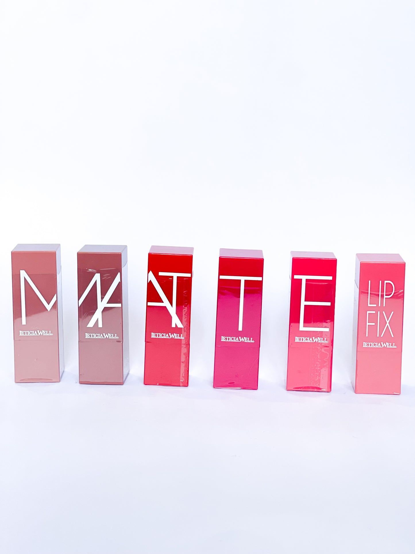 Batom lip fix em Barra 24h Leticia Well - 3,8g